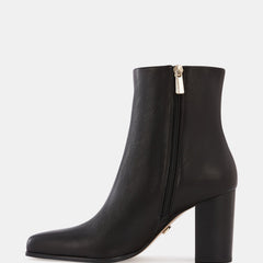 Harpa Mid Heels Black Leather